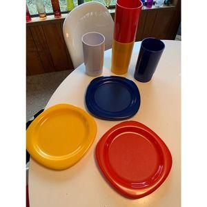Vintage MCM 60’s/70’s Ingrid primary color plate/stackable cup set 7 Pc